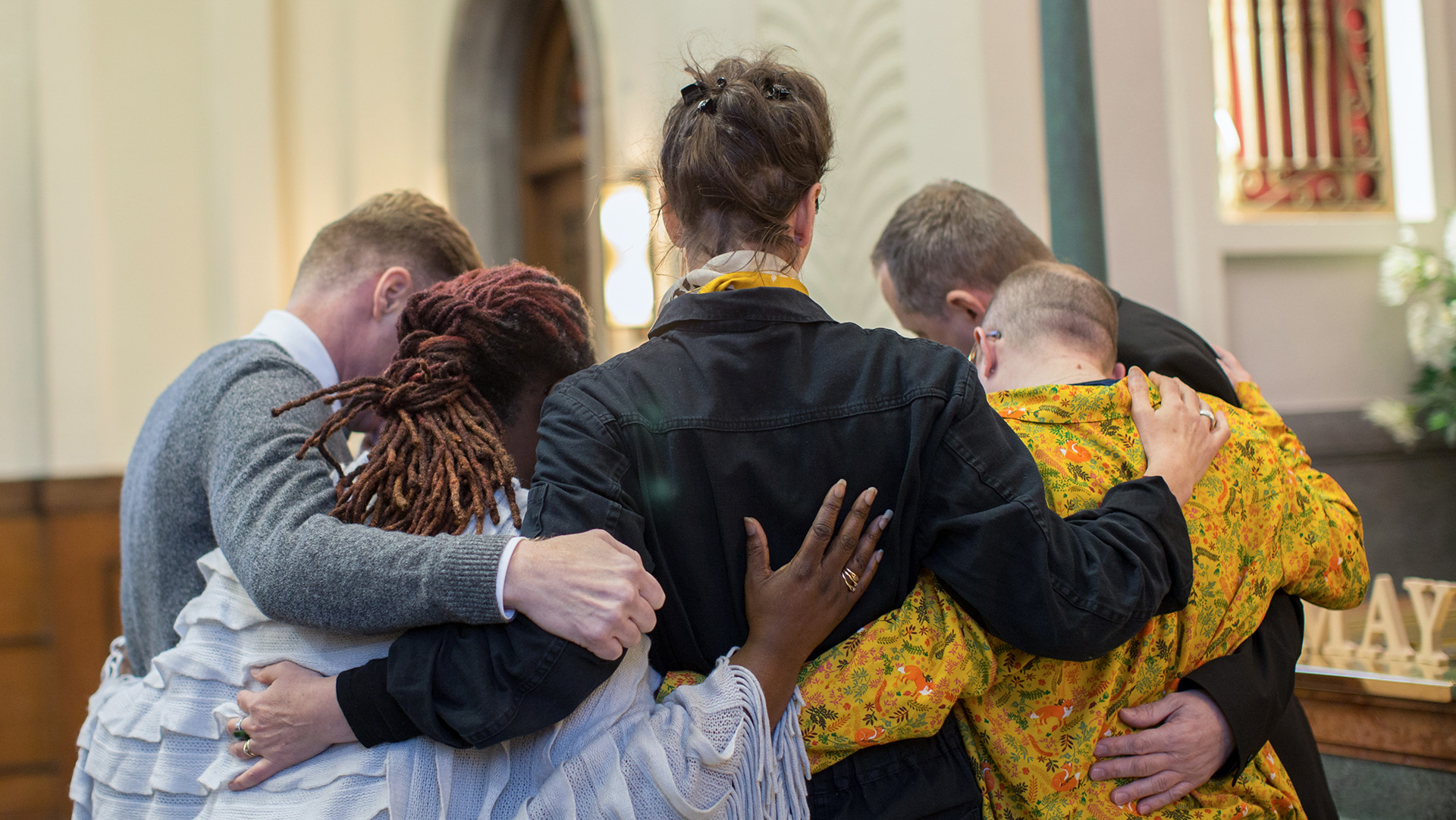 How to Comfort Someone Experiencing Loss Heart & Soul Funerals